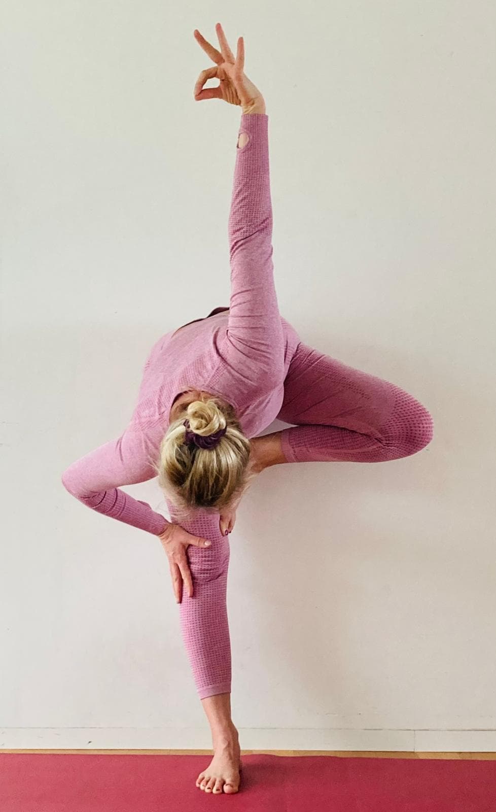 Susi Davies yoga posture stretch